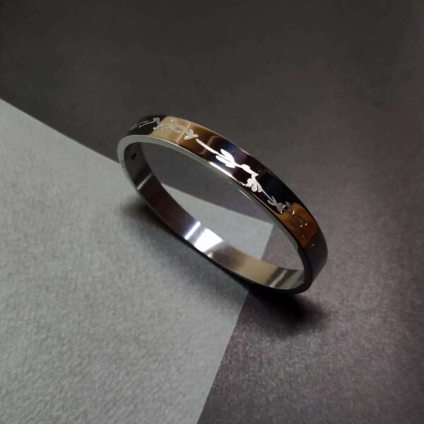 SILVER KADA WITH WORK - Image 4
