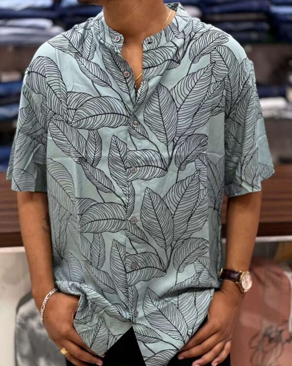 Solid Leaf Short Sleeves Shirt - Image 2