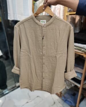 Relaxed crinkle beige shirt