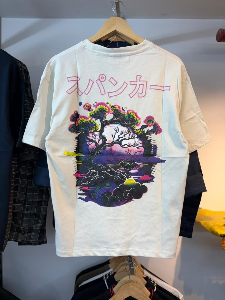SR Oversized T-shirt - Medium - Image 8